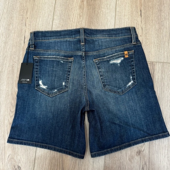 Joe’s Woman’s Distressed Denim Shorts 🤎 - Picture 4 of 9